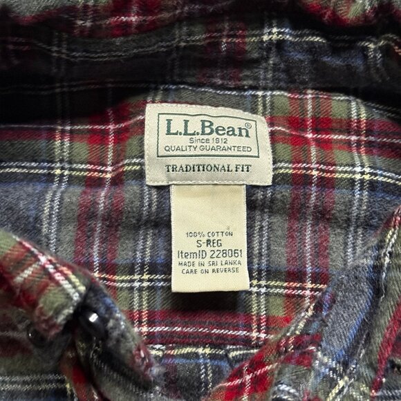 L.L. Bean Men's Scotch Plaid Flannel Shirt - Grey - Picture 3 of 10